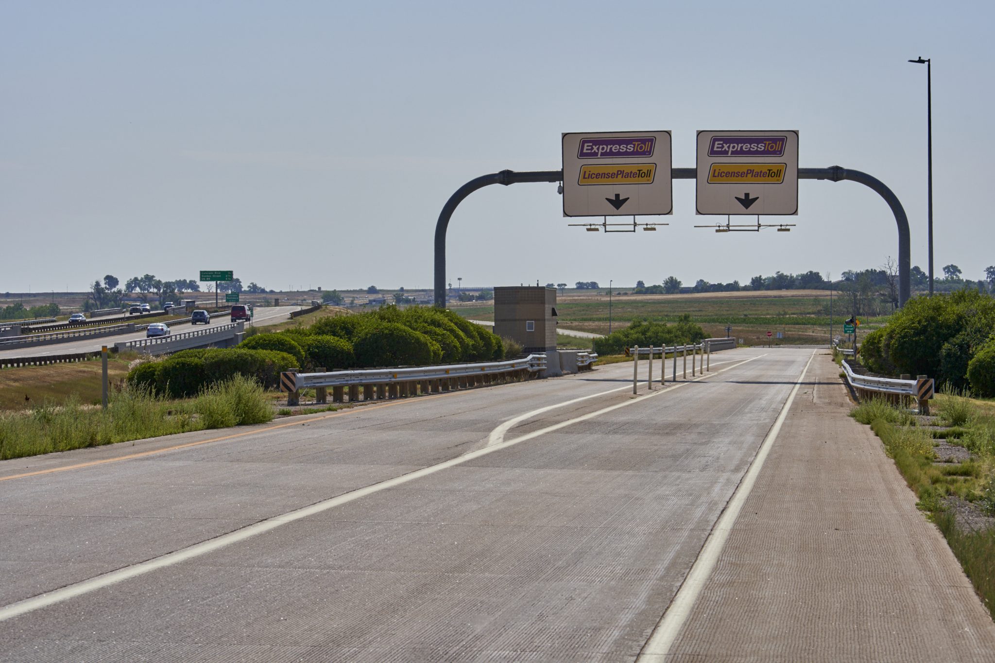 e-470 road signs